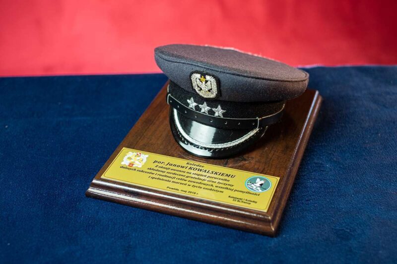 Gratulacje awansu - dyplom - czapka Sił Powietrznych